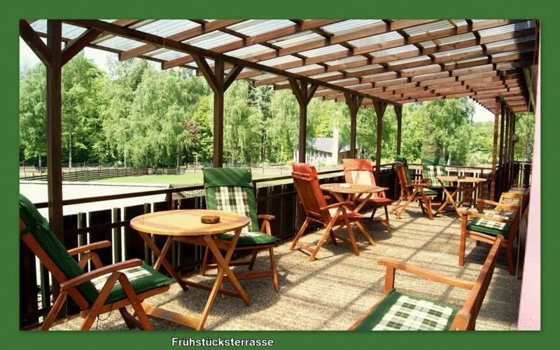 Hotel-Restaurant Johanniskreuz Trippstadt Exteriör bild