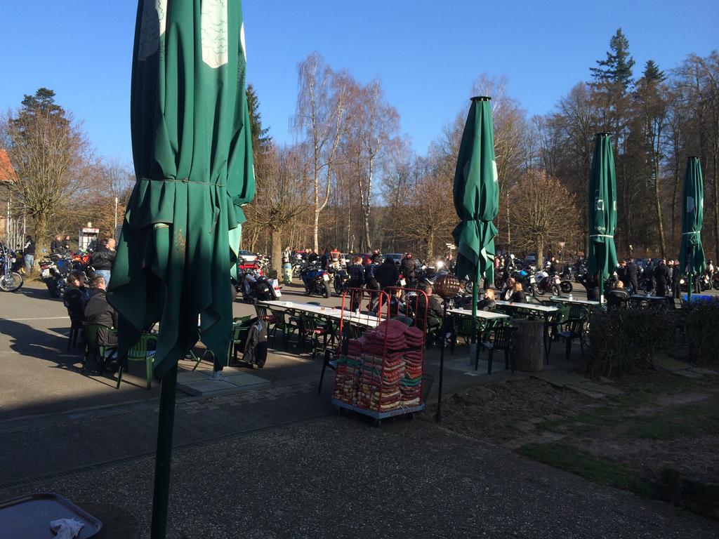 Hotel-Restaurant Johanniskreuz Trippstadt Exteriör bild