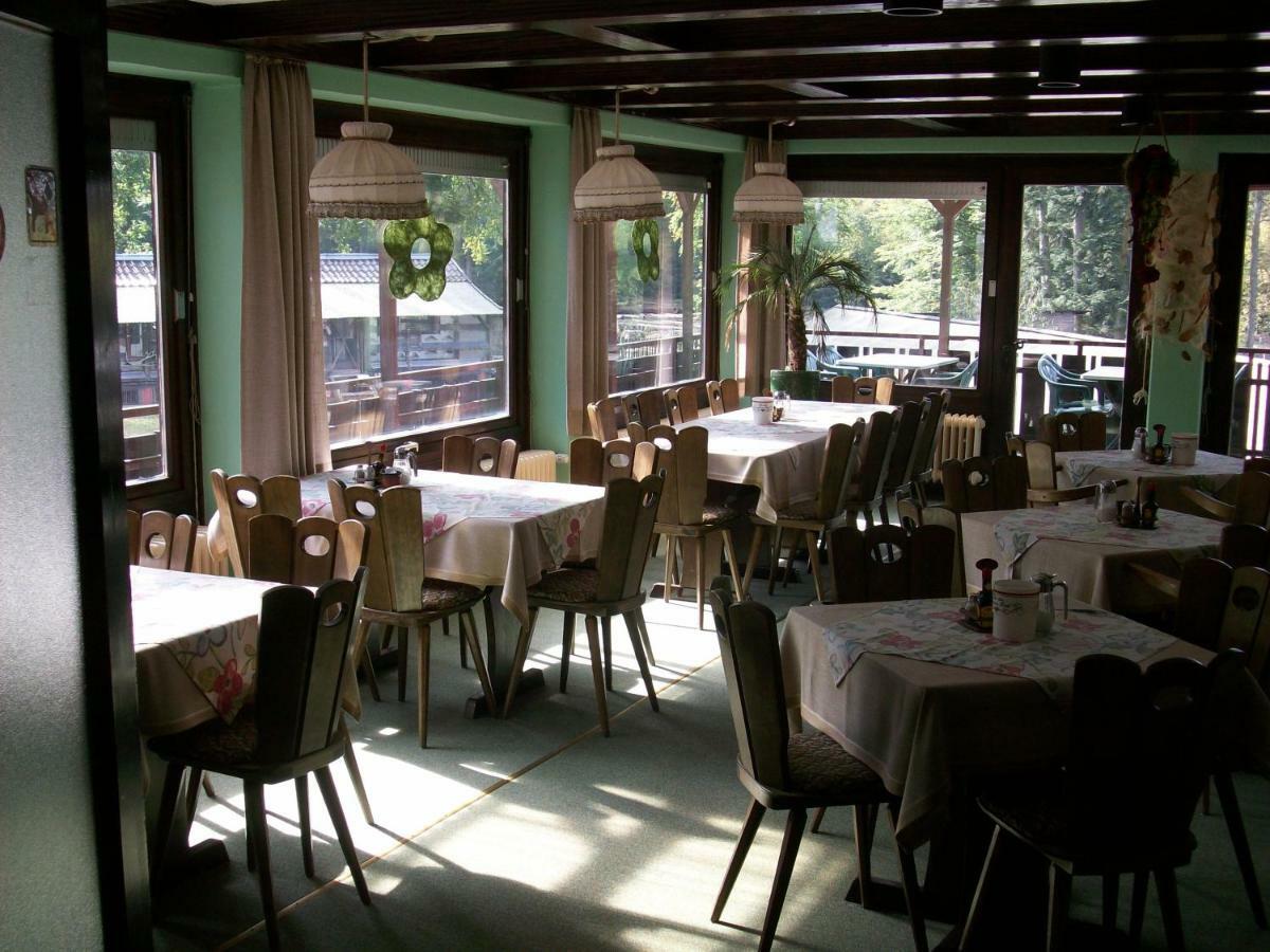 Hotel-Restaurant Johanniskreuz Trippstadt Exteriör bild